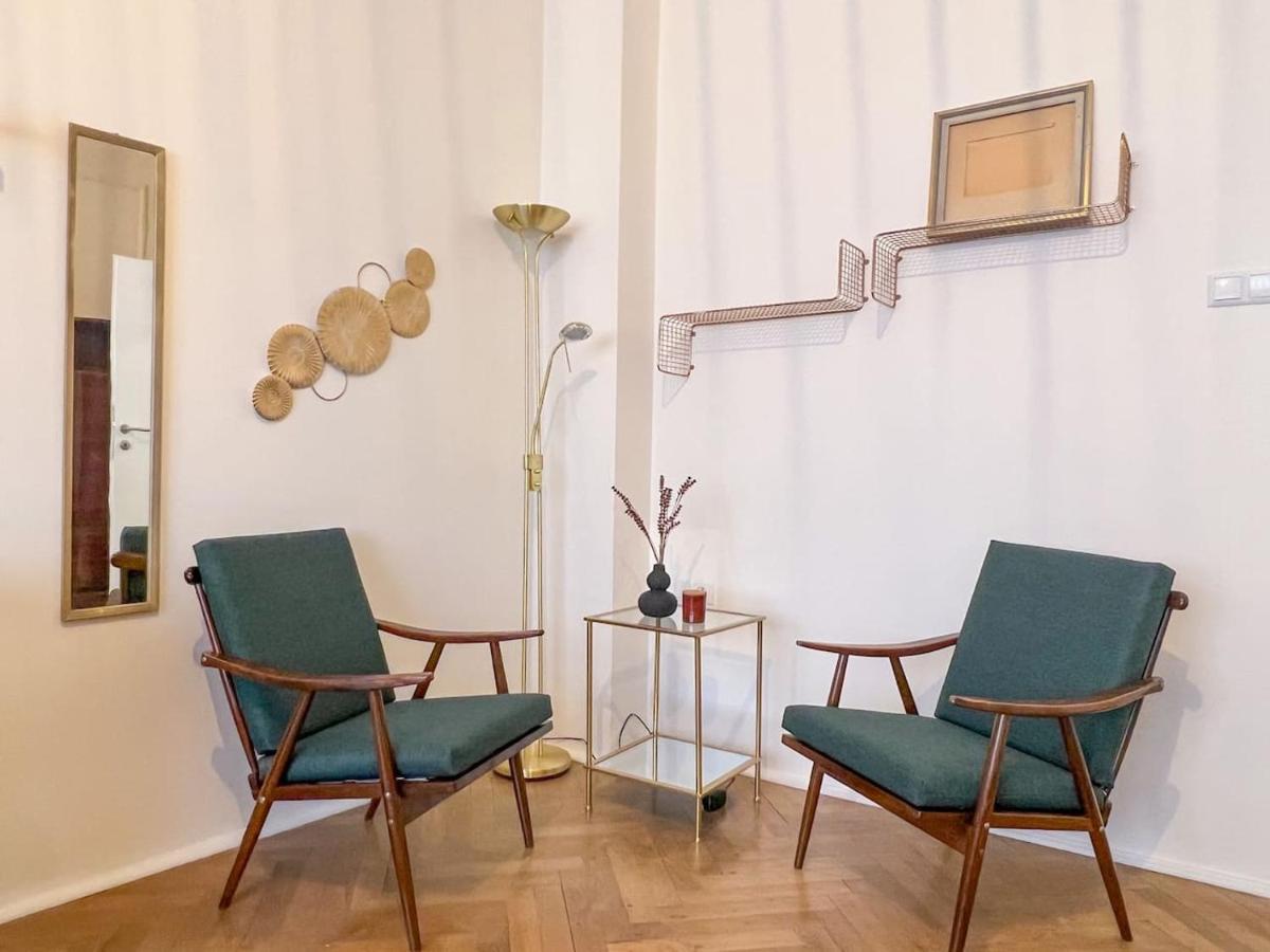 96M2 Of Comfort And Style: 4Bd Apartment In Old Town Bratislava Bagian luar foto
